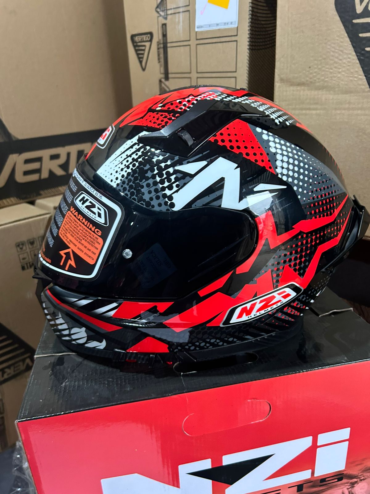 Casco NZI Street Track – Estilo agresivo, máxima seguridad - Image 2